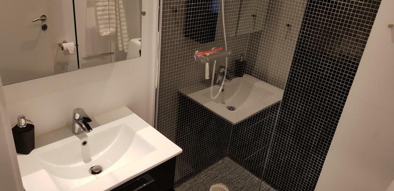 Hotel Lillevang 斯莱格思 外观 照片