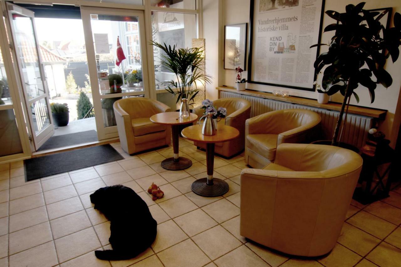 Hotel Lillevang 斯莱格思 外观 照片